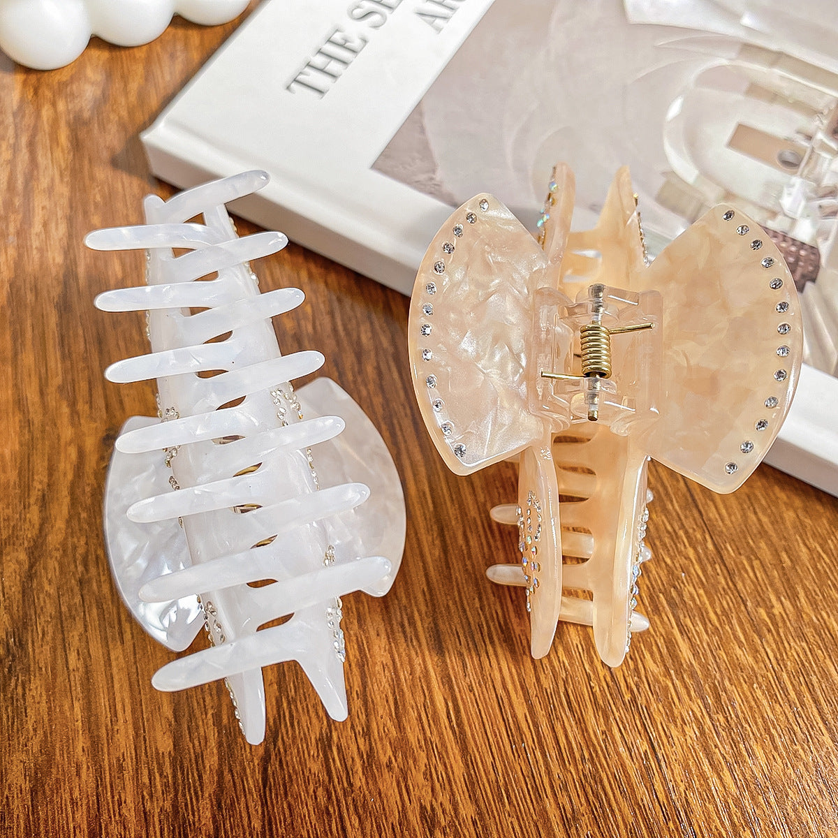 Wholesale Acrylic Diamond Inlaid Flower Valentine's Day Hair Clips